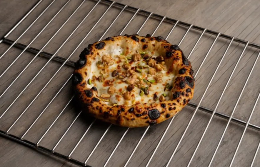 Qishta & Honey Pizza